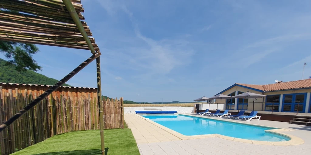 Village Camping LES VIGNES - 3*, Camping 3* à Puy l'Évêque (Lot) - Location Gite pour 6 personnes - Photo N°2