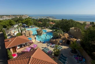 Camping Le Bois de Valmarie 5* Ze collection, Camping 5* à Argeles sur Mer (Pyrénées Orientales) - Location Mobil Home pour 6 personnes - Photo N°2