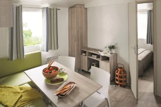 Camping La Nouvelle Croze 4* - Ze collection, Camping 4* à Rouffignac Saint Cernin de Reilhac (Dordogne) - Location Mobil Home pour 4 personnes - Photo N°3