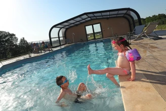 Camping La Nouvelle Croze 4* - Ze collection, Camping 4* à Rouffignac Saint Cernin de Reilhac (Dordogne) - Location Mobil Home pour 4 personnes - Photo N°3