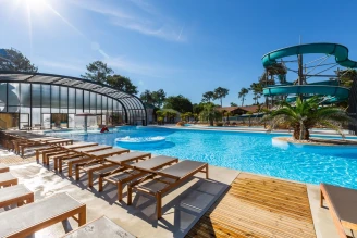Camping Club La Pinède 4* Ze collection, Camping 4* à Les Mathes (Charente Maritime) - Location Mobil Home pour 6 personnes - Photo N°3