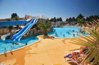 Camping La Route Blanche 5*, Camping 5* à Bréville sur Mer (Manche) - Location Mobil Home pour 4 personnes - Photo N°5