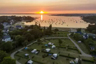 Camping le Cabellou Plage 5*, Camping 5* à Concarneau (Finistère) - Location Mobil Home pour 5 personnes - Photo N°4