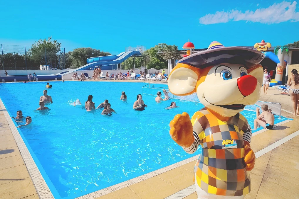 Camping L'Anse des Pins 4* - Plage - Ze collection, Camping 4* à Saint Georges d'Oléron (Charente Maritime) - Location Mobil Home pour 7 personnes - Photo N°9