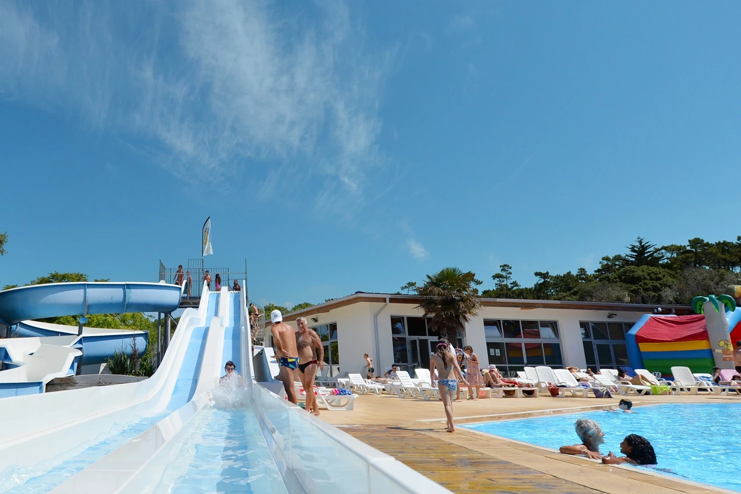 Camping L'Anse des Pins 4* - Plage - Ze collection, Camping 4* à Saint Georges d'Oléron (Charente Maritime) - Location Mobil Home pour 7 personnes - Photo N°10