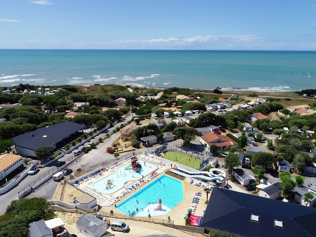 Camping L'Anse des Pins 4* - Plage - Ze collection, Camping 4* à Saint Georges d'Oléron (Charente Maritime) - Location Mobil Home pour 7 personnes - Photo N°11