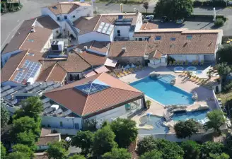 Camping Les Gros Joncs 5*, Camping 5* à Saint Georges d'Oléron (Charente Maritime) - Location Mobil Home pour 4 personnes - Photo N°11