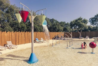 Camping Les Chênes Rouges 4* Ze collection, Camping 4* à Argeles sur Mer (Pyrénées Orientales) - Location Mobil Home pour 4 personnes - Photo N°15