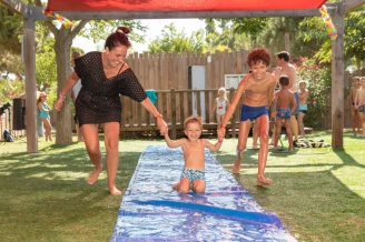 Camping Les Flamants Roses 4* Ze collection, Camping 4* à Canet en Roussillon (Pyrénées Orientales) - Location Mobil Home pour 4 personnes - Photo N°10