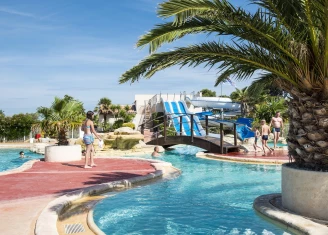 Camping Les Mûriers 4* Ze collection, Camping 4* à Vendres (Hérault) - Location Mobil Home pour 4 personnes - Photo N°2