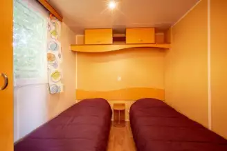 Camping Les Alouettes 4*, Camping 4* à Bretignolles sur Mer (Vendée) - Location Mobil Home pour 5 personnes - Photo N°7