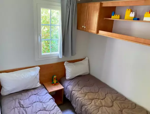 Camping Les Gros Joncs 5*, Camping 5* à Saint Georges d'Oléron (Charente Maritime) - Location Mobil Home pour 6 personnes - Photo N°6