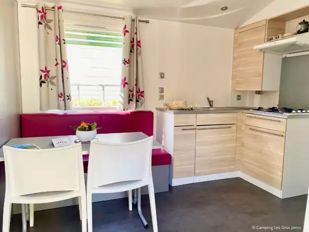 Camping Les Gros Joncs 5*, Camping 5* à Saint Georges d'Oléron (Charente Maritime) - Location Mobil Home pour 4 personnes - Photo N°6
