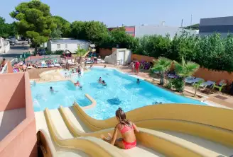 Camping Clau Mar Jo 4*, Camping 4* à Bormes les Mimosas (Var) - Location Mobil Home pour 5 personnes - Photo N°2