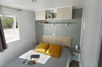 Camping Domaine Les Charmilles 4*, Camping 4* à Saint Laurent de la Prée (Charente Maritime) - Location Mobil Home pour 6 personnes - Photo N°13