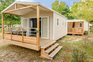 Camping L'Arbre d'Or 4*, Camping 4* à Parentis en Born (Landes) - Location Mobil Home pour 4 personnes - Photo N°2