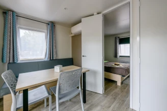 Camping L'Arbre d'Or 4*, Camping 4* à Parentis en Born (Landes) - Location Mobil Home pour 4 personnes - Photo N°6