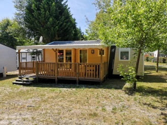 Camping L'Arbre d'Or 4*, Camping 4* à Parentis en Born (Landes) - Location Mobil Home pour 8 personnes - Photo N°2