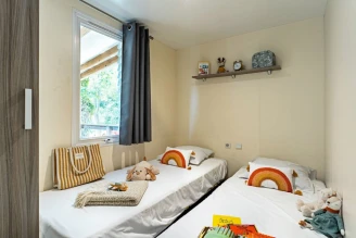 Camping La Barque 4*, Camping 4* à Saint Aygulf (Var) - Location Mobil Home pour 6 personnes - Photo N°7