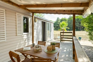 Camping La Barque 4*, Camping 4* à Saint Aygulf (Var) - Location Mobil Home pour 6 personnes - Photo N°8