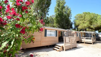 Camping La Bergerie Plage 4*, Camping 4* à Hyères (Var) - Location Mobil Home pour 4 personnes - Photo N°1