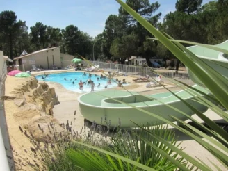 Camping La Pinède en Provence 3*, Camping 3* à Mondragon (Vaucluse) - Location Mobil Home pour 4 personnes - Photo N°5