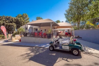 Camping La Pinède en Provence 3*, Camping 3* à Mondragon (Vaucluse) - Location Mobil Home pour 4 personnes - Photo N°7