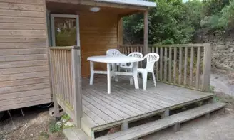 Camping La Vallée Heureuse 4*, Camping 4* à Orgon (Bouches du Rhône) - Location Mobil Home pour 5 personnes - Photo N°4