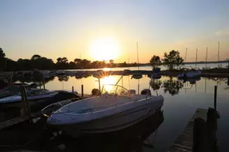 Camping Le Navarrosse 4*, Camping 4* à Biscarrosse (Landes) - Location Bungalow pour 6 personnes - Photo N°13