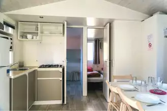 Camping Le Vallespir 3*, Camping 3* à Arles (Pyrénées Orientales) - Location Mobil Home pour 8 personnes - Photo N°6