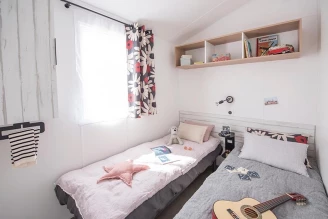 Camping Saint Tro'Park 4*, Camping 4* à Saint Trojan les Bains (Charente Maritime) - Location Mobil Home pour 6 personnes - Photo N°14