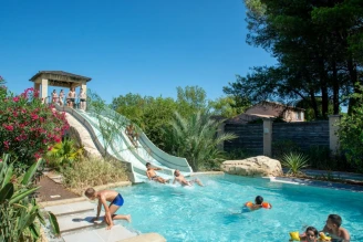 Camping La Prairie 3*, Camping 3* à Le Muy (Var) - Location Mobil Home pour 4 personnes - Photo N°3