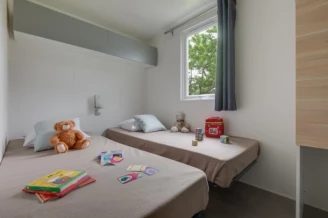 Camping Village de La Guyonnière 5*, Camping 5* à Saint Julien des Landes (Vendée) - Location Mobil Home pour 6 personnes - Photo N°7