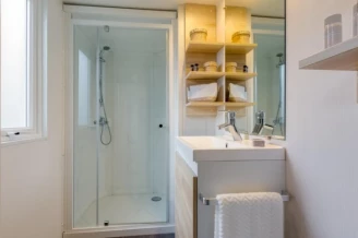 Camping Village de La Guyonnière 5*, Camping 5* à Saint Julien des Landes (Vendée) - Location Mobil Home pour 6 personnes - Photo N°8