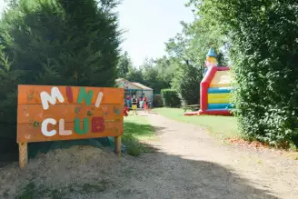 Camping Village de La Guyonnière 5*, Camping 5* à Saint Julien des Landes (Vendée) - Location Mobil Home pour 6 personnes - Photo N°12