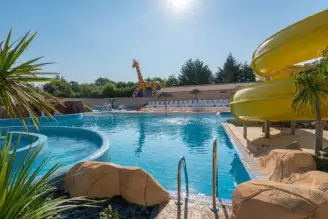 Camping Village de La Guyonnière 5*, Camping 5* à Saint Julien des Landes (Vendée) - Location Mobil Home pour 6 personnes - Photo N°16