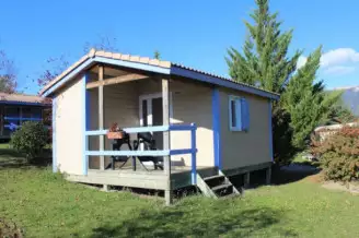 Camping du Couriou 4*, Camping 4* à Recoubeau Jansac (Drôme) - Location Bungalow pour 2 personnes - Photo N°1