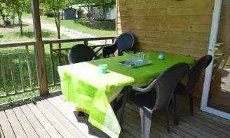 Camping du Couriou 4*, Camping 4* à Recoubeau Jansac (Drôme) - Location Mobil Home pour 6 personnes - Photo N°1