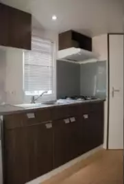 Domaine des Chênes Blancs 3*, Camping 3* à Saint Saturnin lès Apt (Vaucluse) - Location Mobil Home pour 6 personnes - Photo N°4