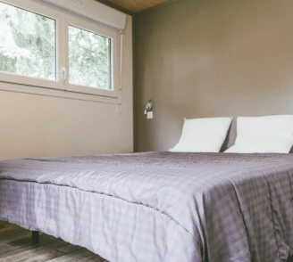 Domaine du Moulin Neuf 3* , Camping 3* à Rochefort en Terre (Morbihan) - Location Chalet pour 4 personnes - Photo N°10