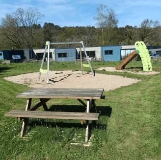 Domaine du Moulin Neuf 3* , Camping 3* à Rochefort en Terre (Morbihan) - Location Chalet pour 4 personnes - Photo N°15