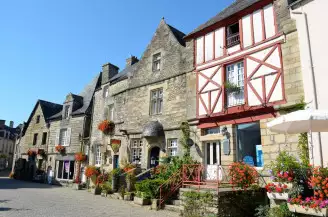 Domaine du Moulin Neuf 3* , Camping 3* à Rochefort en Terre (Morbihan) - Location Chalet pour 4 personnes - Photo N°16