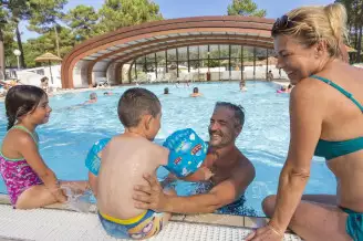 Camping La Pignade 4*, Camping 4* à Ronce les Bains (Charente Maritime) - Location Mobil Home pour 6 personnes - Photo N°2
