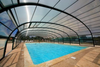 Camping les Hameaux de Miel 3*, Camping 3* à Beynat (Corrèze) - Location Chalet pour 6 personnes - Photo N°2