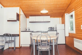 Camping les Hameaux de Miel 3*, Camping 3* à Beynat (Corrèze) - Location Chalet pour 6 personnes - Photo N°4