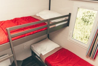 Domaine les Hameaux de Pomette 3*, Camping 3* à Cazals (Lot) - Location Chalet pour 4 personnes - Photo N°7