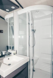 Domaine les Hameaux de Pomette 3*, Camping 3* à Cazals (Lot) - Location Chalet pour 4 personnes - Photo N°8