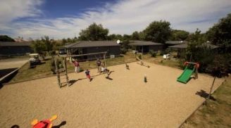 Les Hameaux des Marines 3*, Camping 3* à Saint Denis d'Oléron (Charente Maritime) - Location Chalet pour 6 personnes - Photo N°14