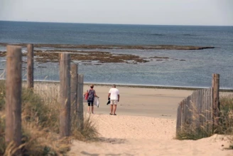 Les Hameaux des Marines 3*, Camping 3* à Saint Denis d'Oléron (Charente Maritime) - Location Chalet pour 6 personnes - Photo N°15