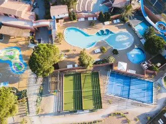 Camping Mar Estang 4*, Camping 4* à Canet Plage (Pyrénées Orientales) - Location Mobil Home pour 6 personnes - Photo N°3